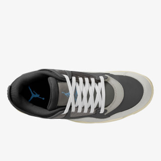 NIKE Air Jordan 4 RM 