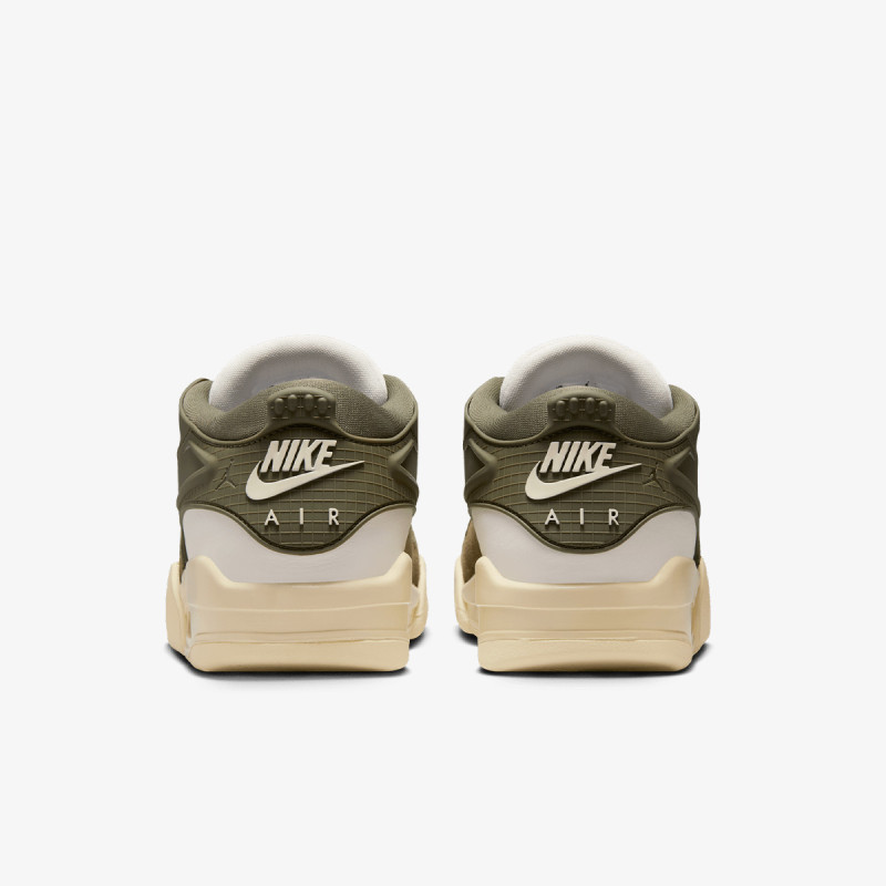 NIKE Air Jordan 4 RM 