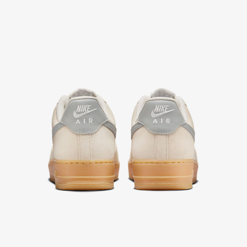 NIKE Air Force 1 '07 