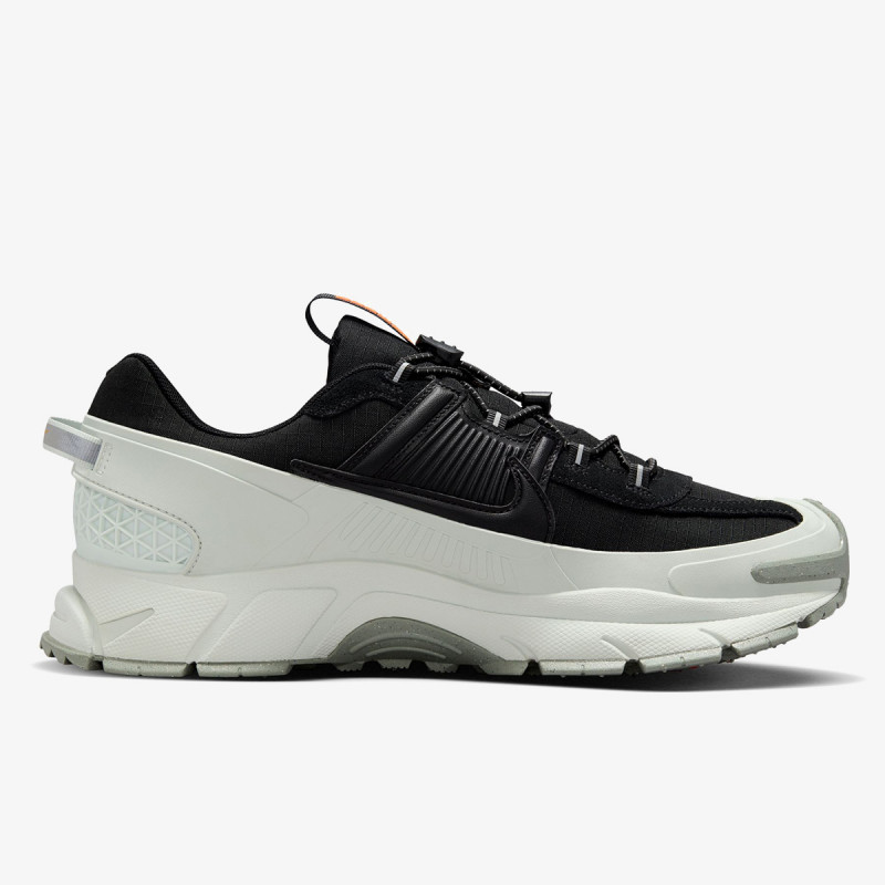 NIKE VOMERO ROAM 
