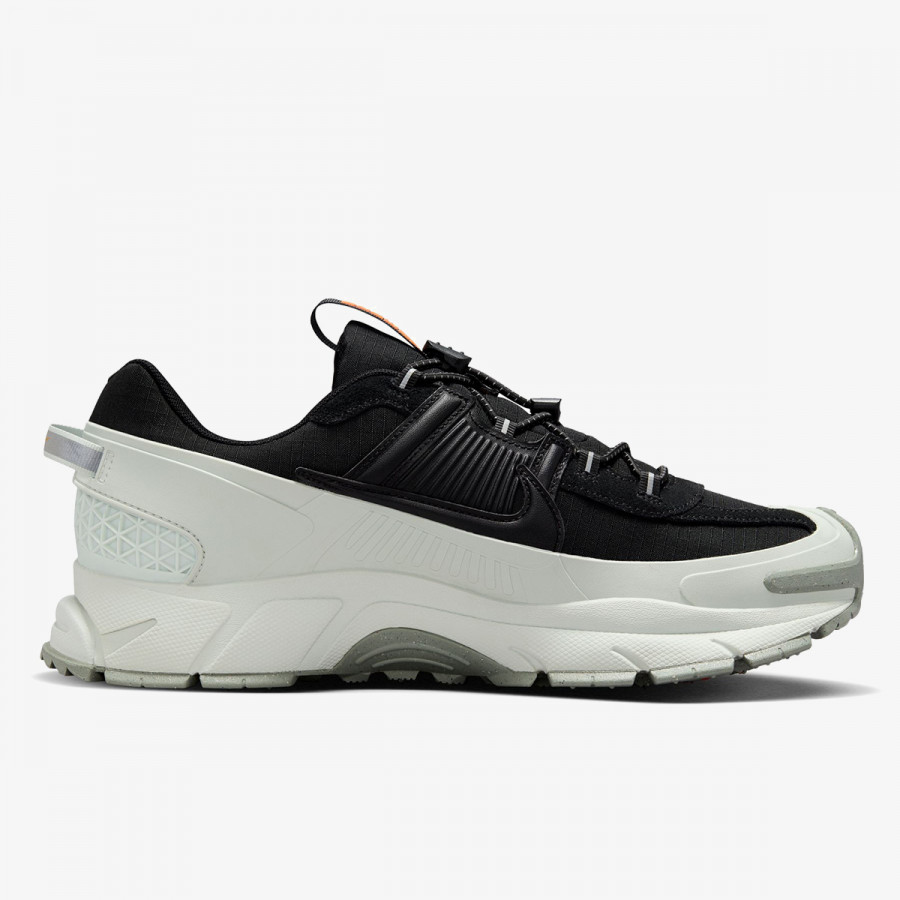 NIKE VOMERO ROAM 