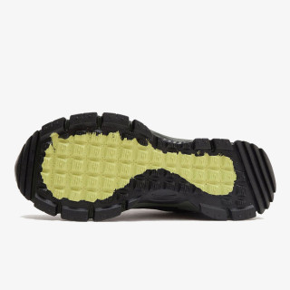 NIKE Vomero Roam 