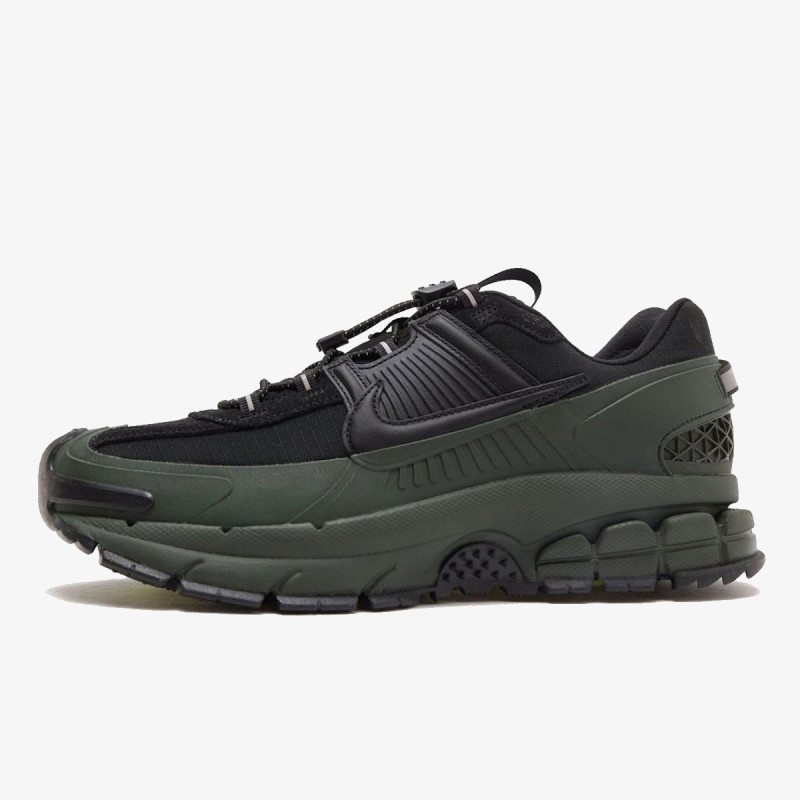 NIKE Vomero Roam 
