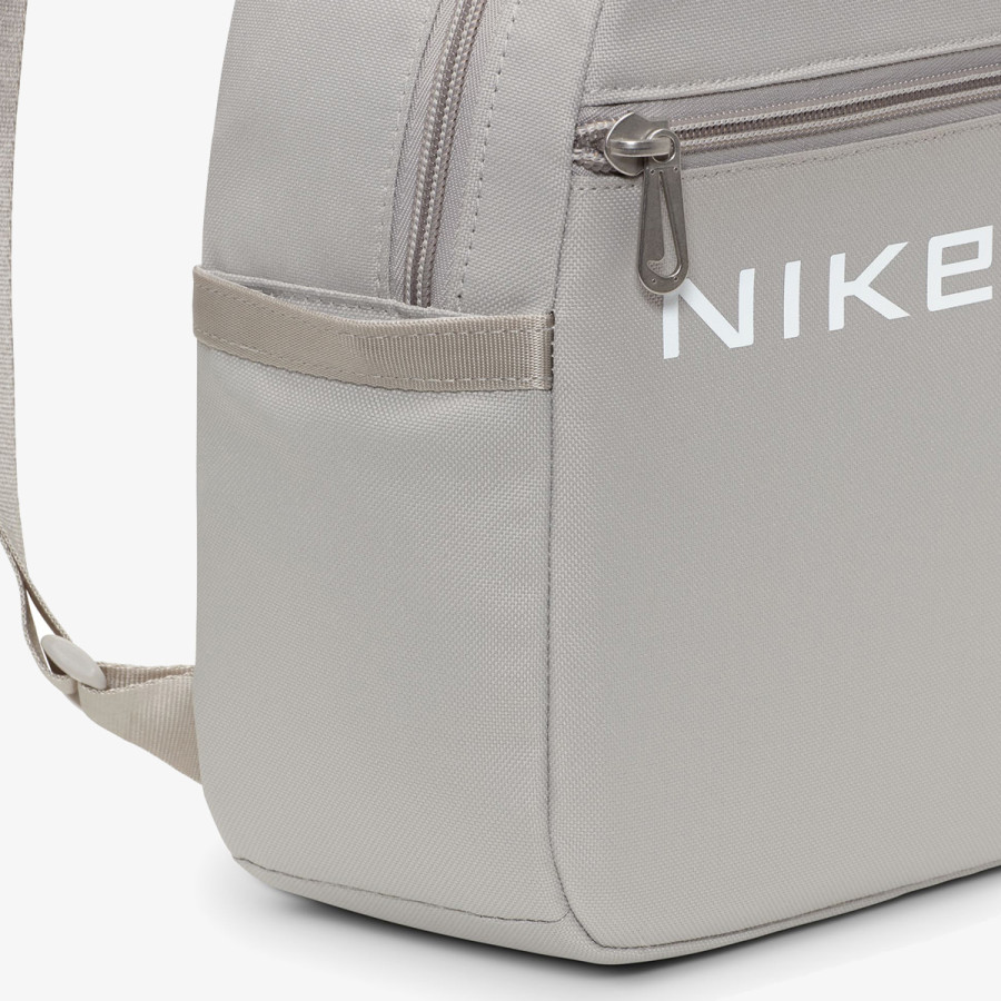 NIKE Futura 