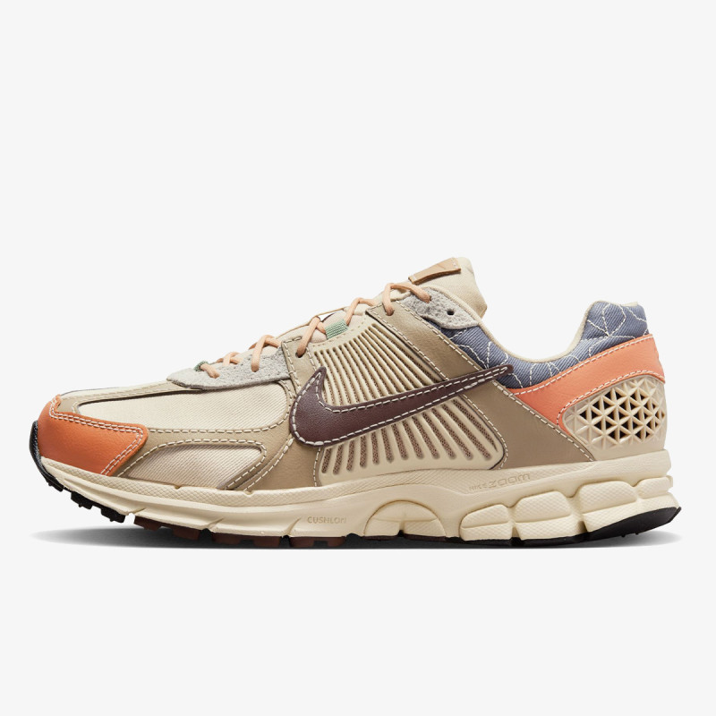 NIKE Zoom Vomero 5 
