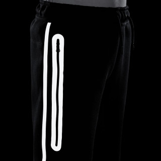 NIKE Tech Fleece 