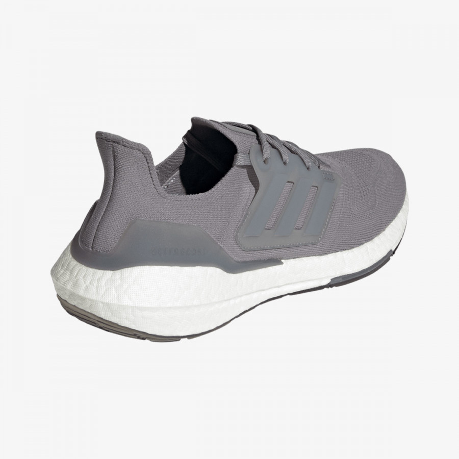 adidas ULTRABOOST 22 