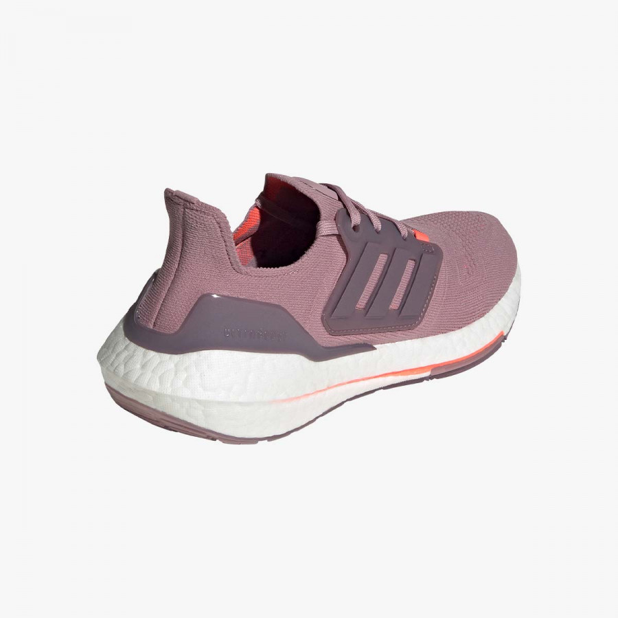 adidas ULTRABOOST 22 