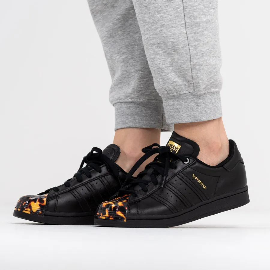 adidas SUPERSTAR 
