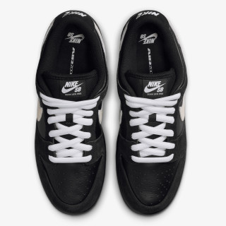 NIKE Dunk 