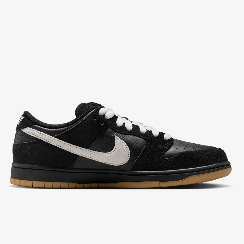 NIKE Dunk 