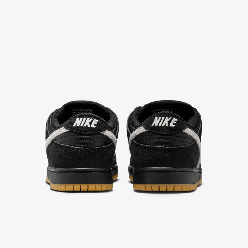 NIKE Dunk 