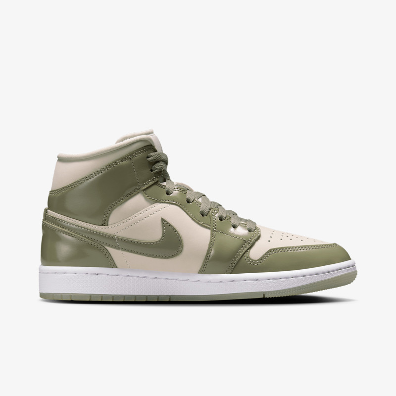 NIKE Air Jordan 1 