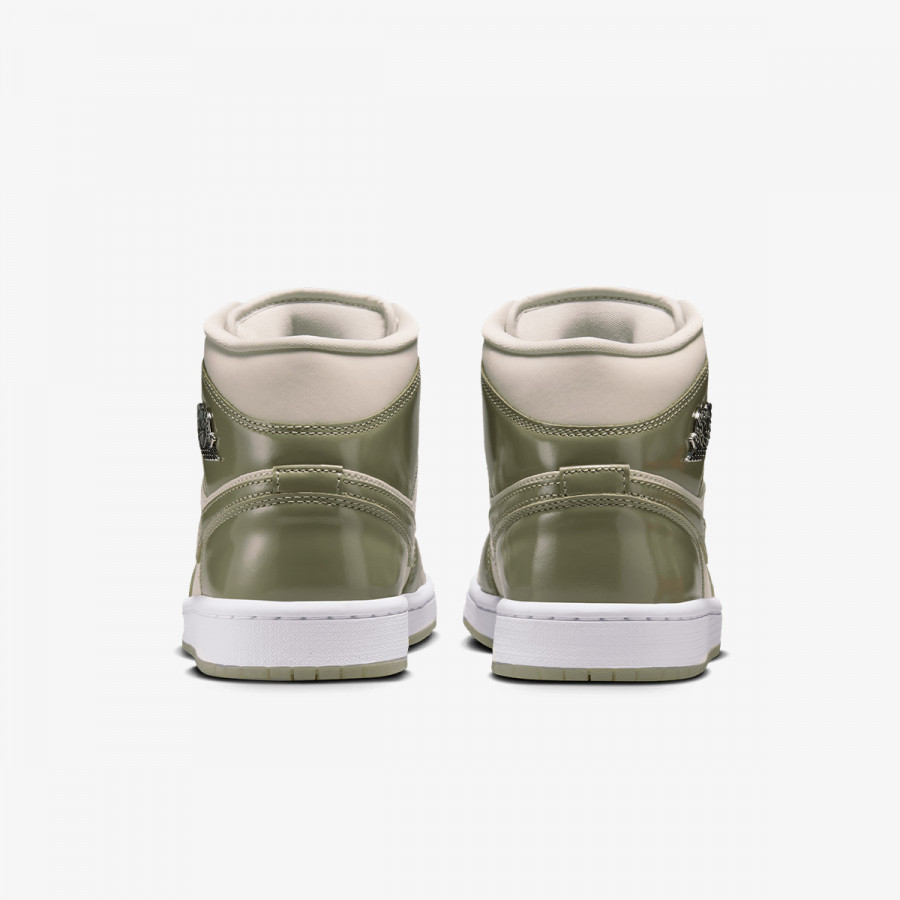 NIKE Air Jordan 1 