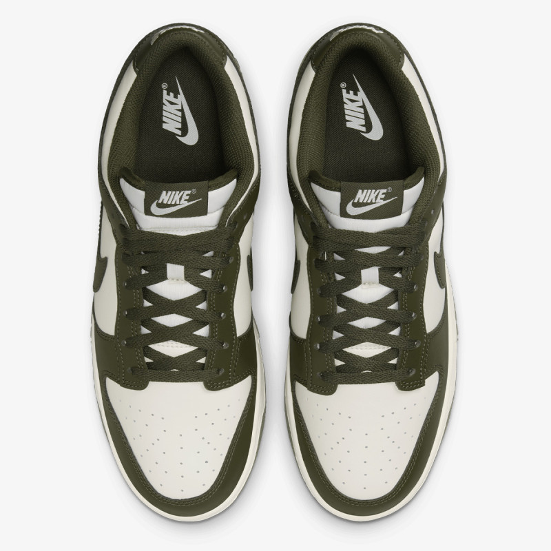 NIKE Dunk 