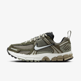 NIKE VOMERO 5 BG 