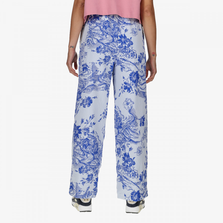 NIKE Sportswear Collection 
