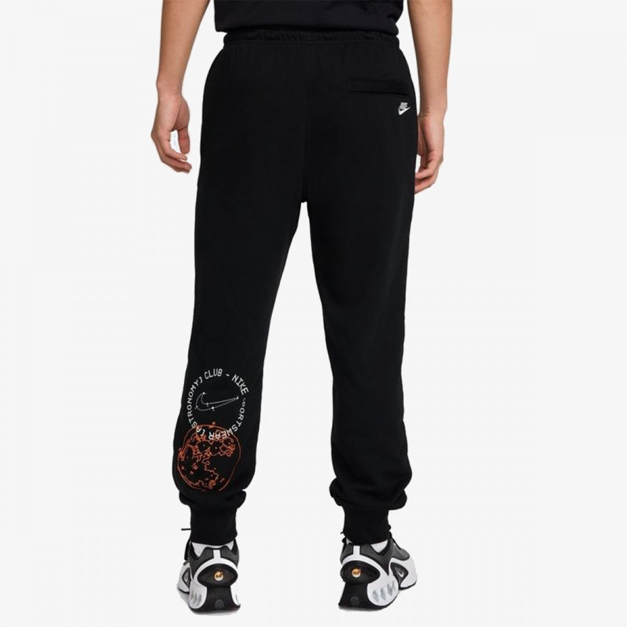 NIKE Club 