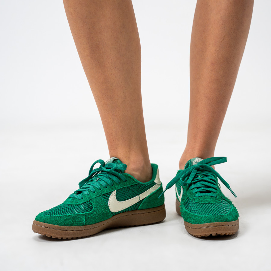 NIKE Field General 