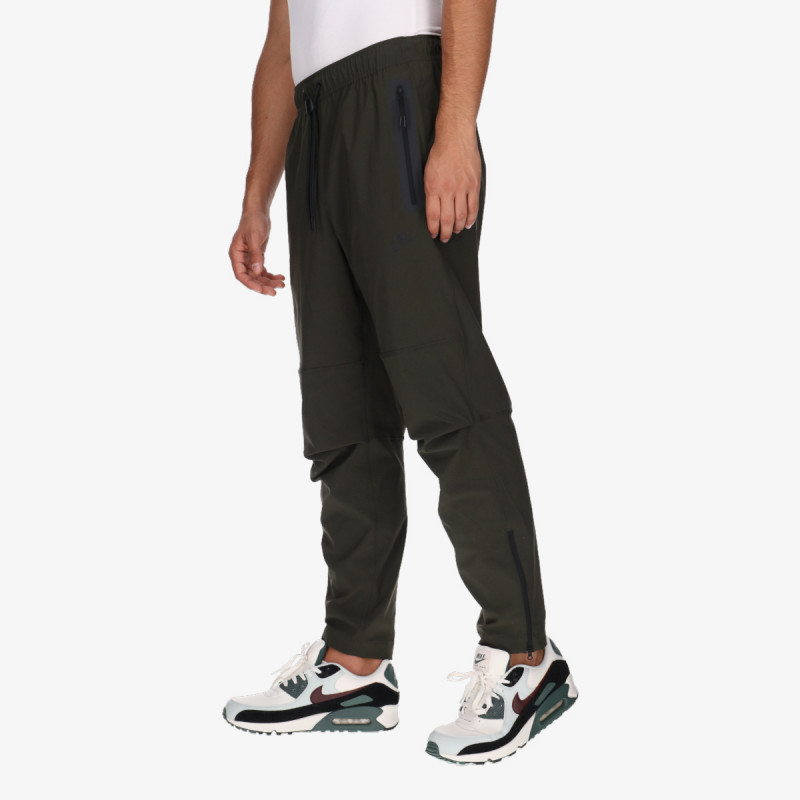 NIKE Tech Fleece 
