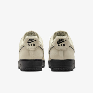 NIKE AIR FORCE 1 '07 LV8 