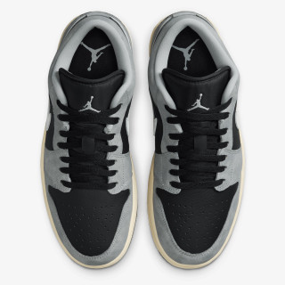 NIKE AIR JORDAN 1 LOW SE 