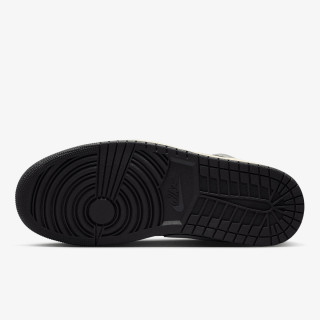 NIKE AIR JORDAN 1 LOW SE 