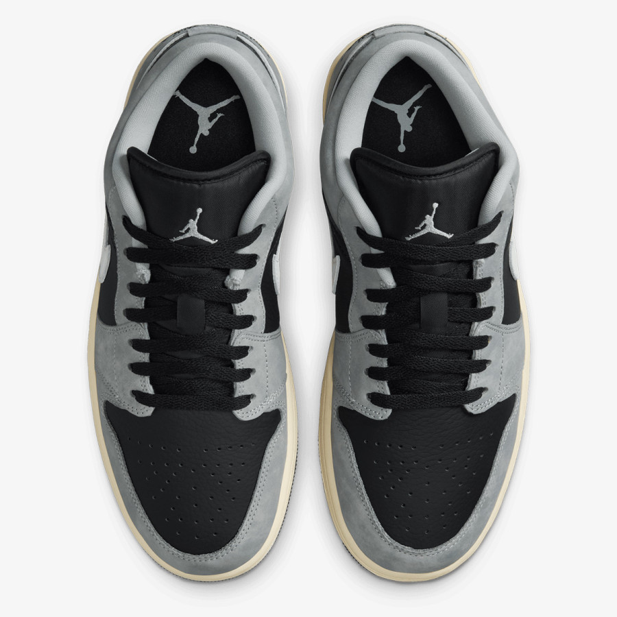 NIKE AIR JORDAN 1 LOW SE 