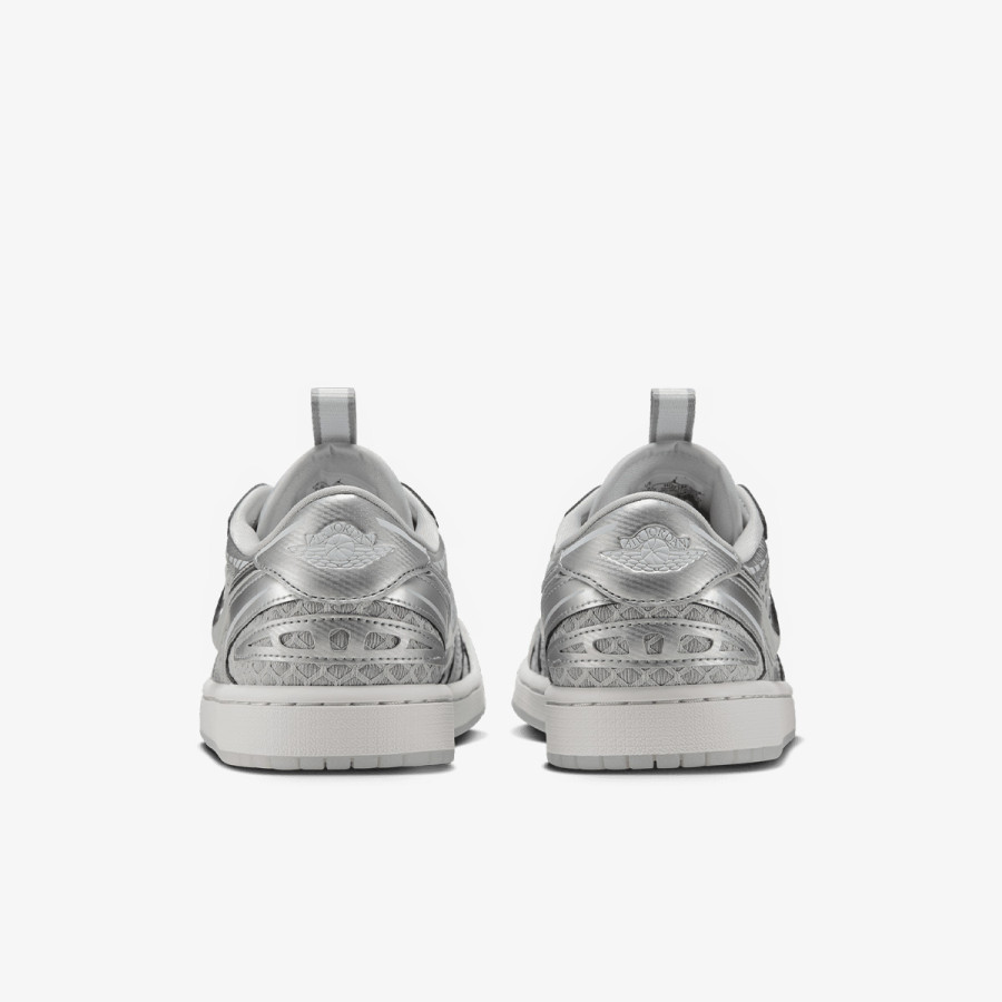 NIKE WMNS AIR JORDAN 1 MM LOW V3 