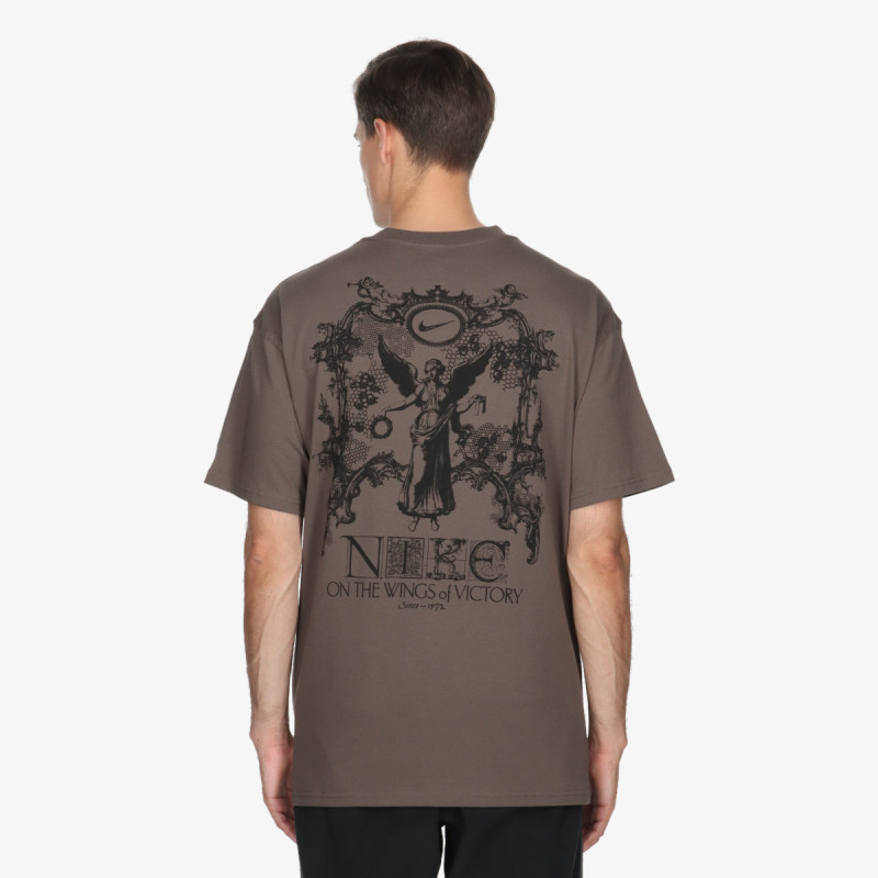NIKE U NSW TEE M90 OC WINGS VICTORY 