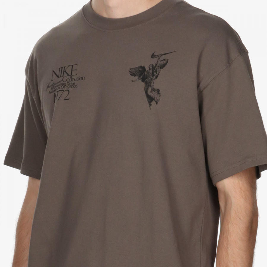 NIKE U NSW TEE M90 OC WINGS VICTORY 