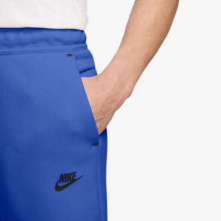 NIKE Tech 