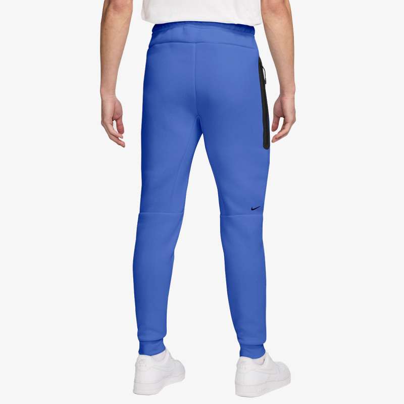 NIKE Tech 