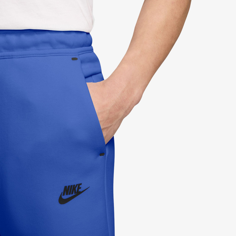 NIKE Tech 