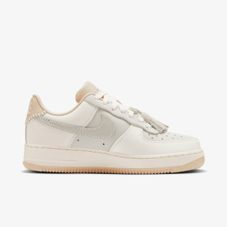 NIKE Air Force 1 '07 