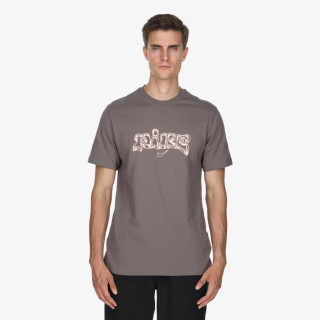 NIKE M NK TEE IYKYK FITNESS HO25 