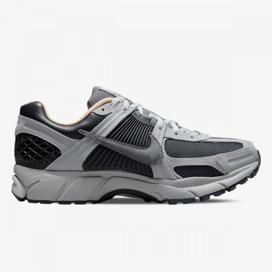 NIKE NIKE ZOOM VOMERO 5 CN 