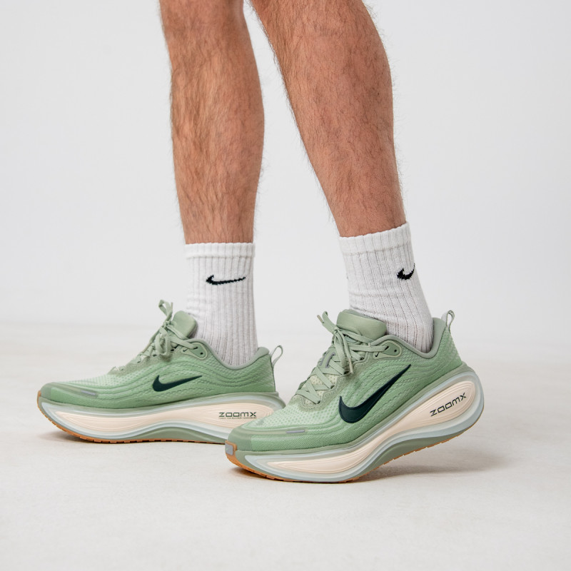 NIKE NIKE VOMERO PLUS 