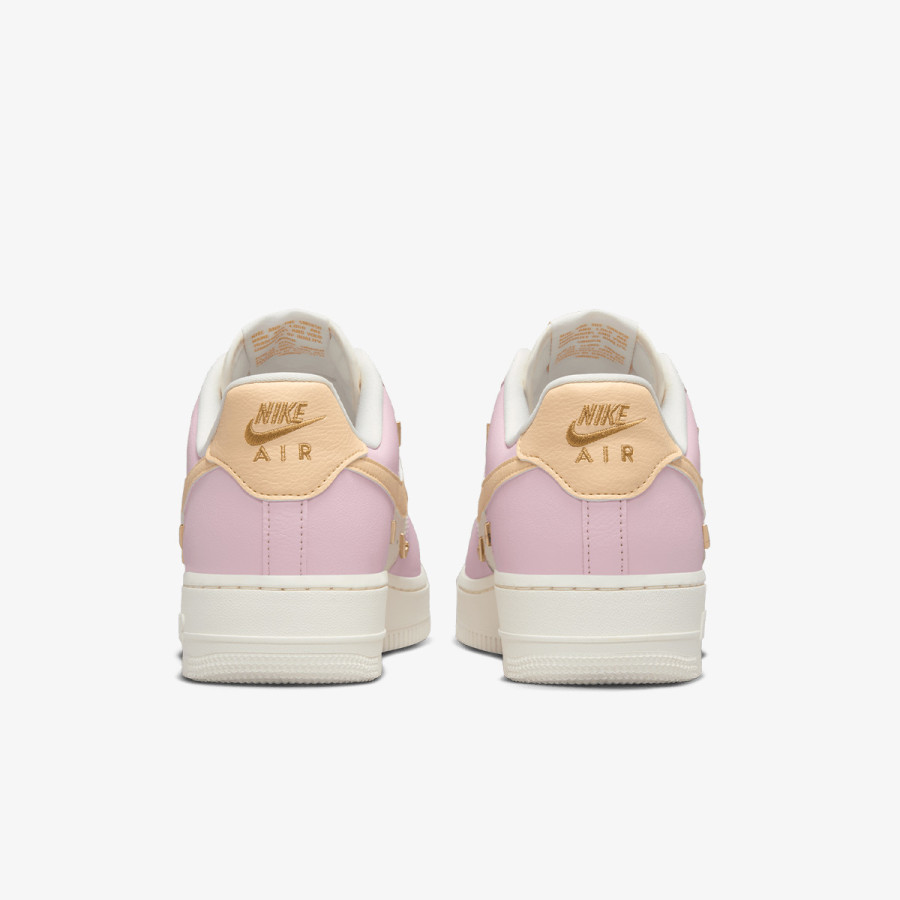 NIKE WMNS AIR FORCE 1 '07 LX 