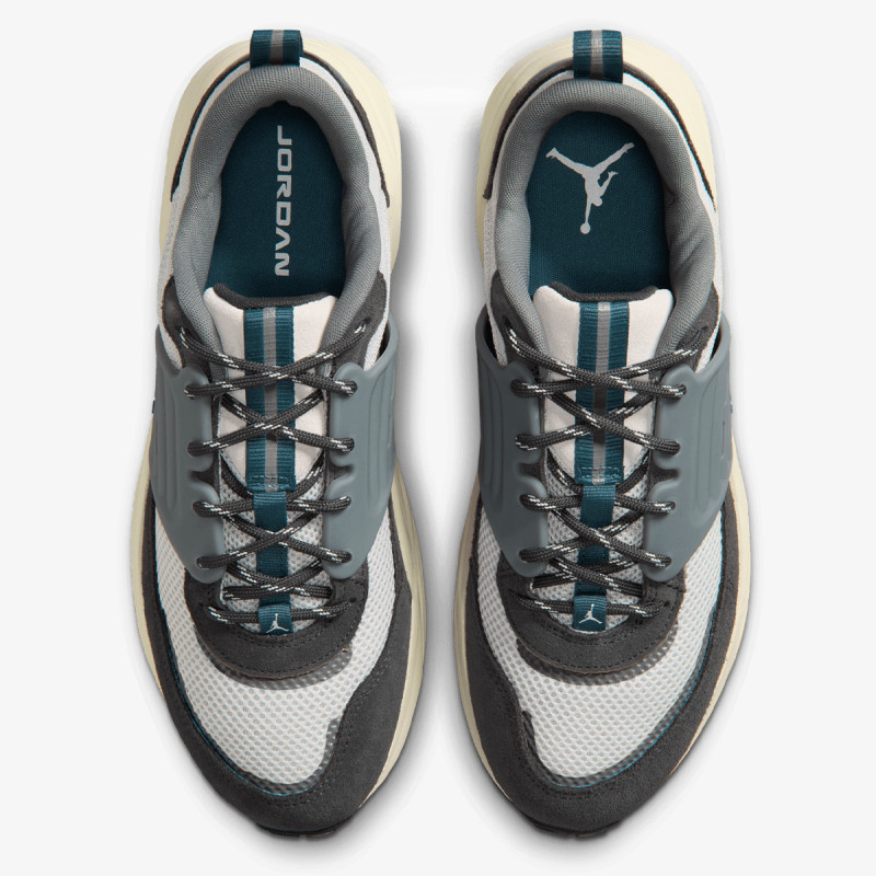 NIKE JORDAN TRUNNER O/S 