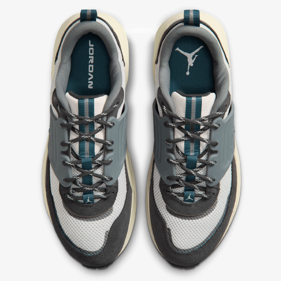 NIKE JORDAN TRUNNER O/S 