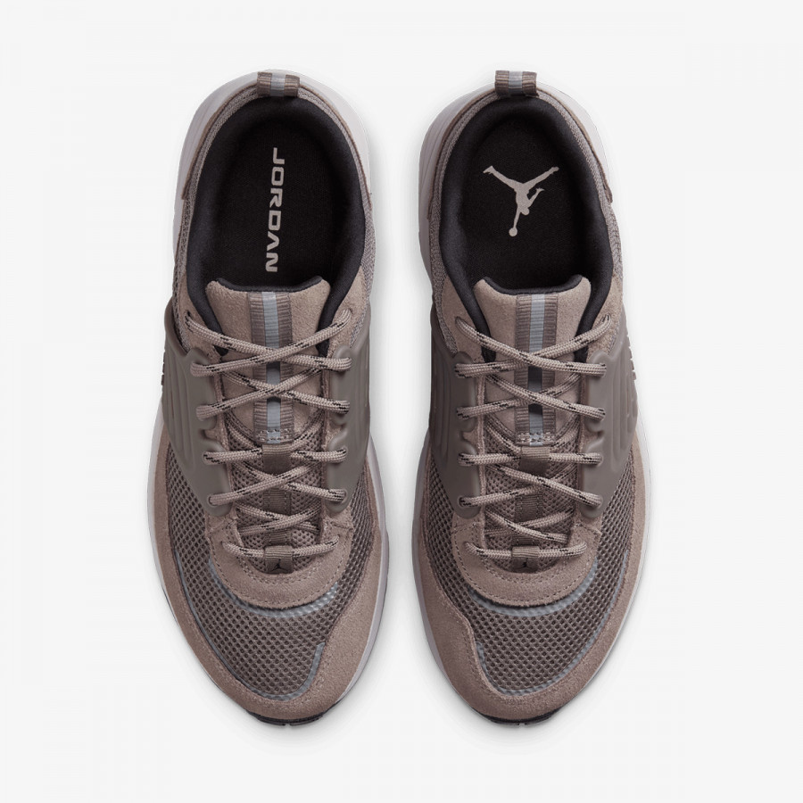 NIKE JORDAN TRUNNER O/S 