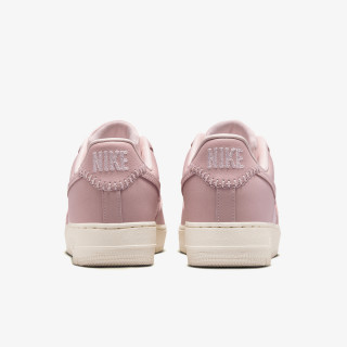 NIKE Air Force 1 ’07 