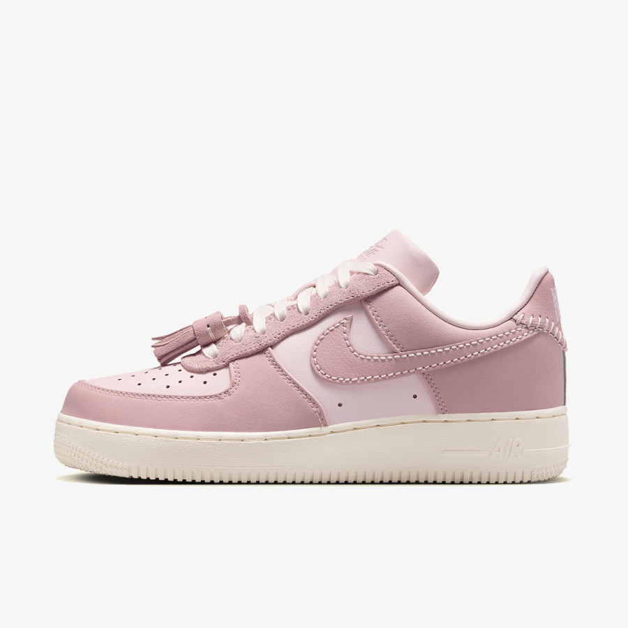 NIKE Air Force 1 ’07 