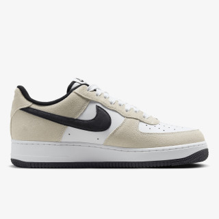 NIKE Air Force 1 ’07 LV8 