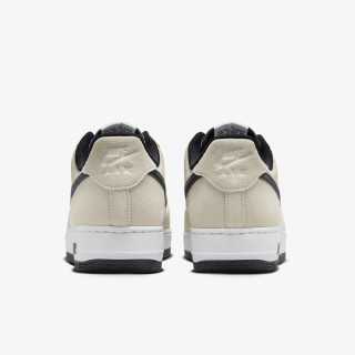 NIKE Air Force 1 ’07 LV8 