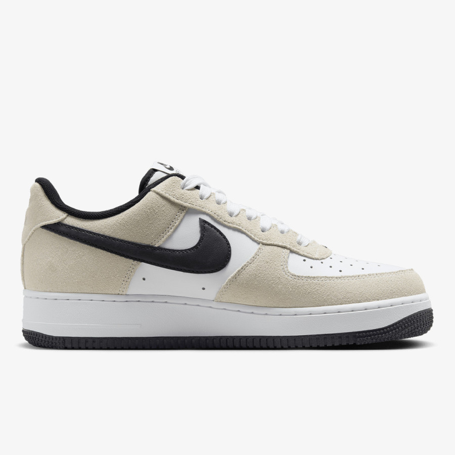 NIKE Air Force 1 ’07 LV8 
