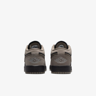 NIKE AIR JORDAN 1 LOW SE (GS) 