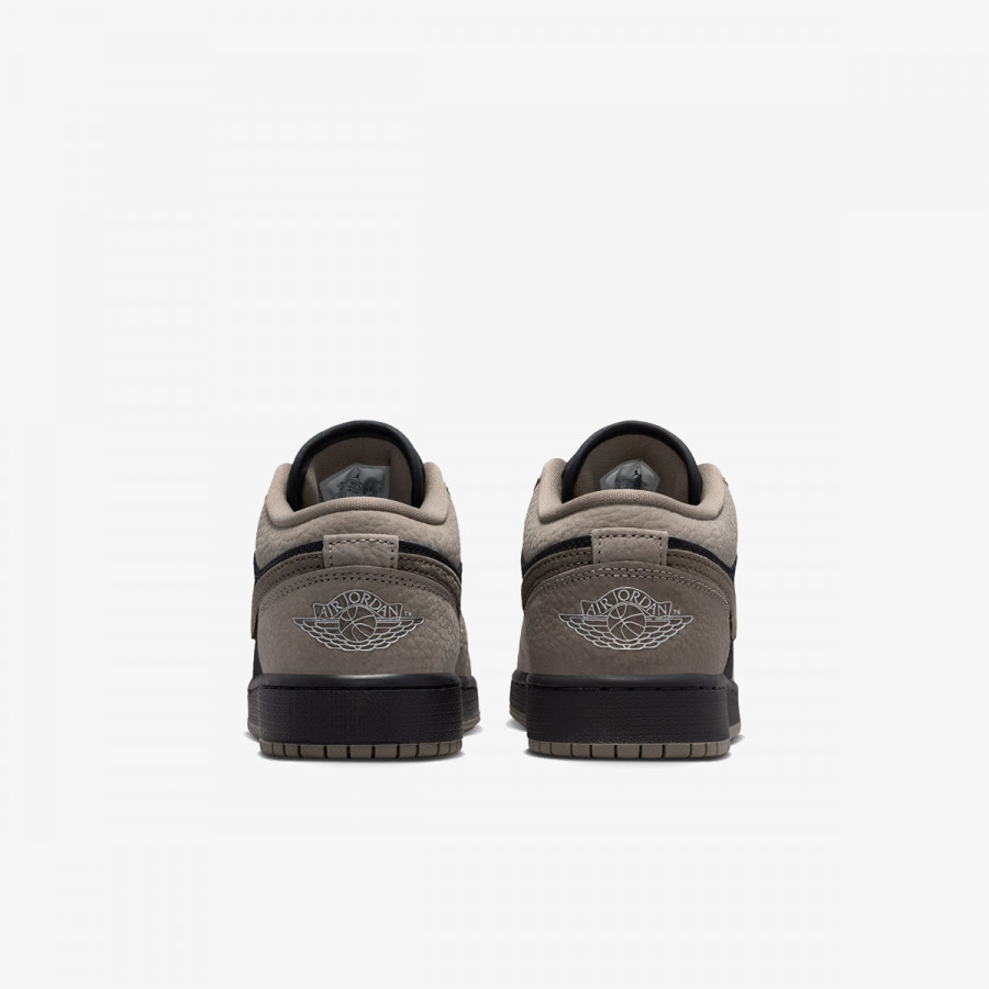 NIKE AIR JORDAN 1 LOW SE (GS) 