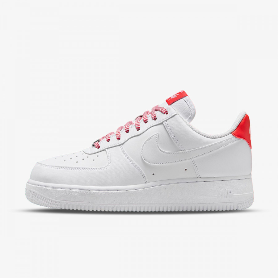 NIKE Air Force 1 ’07 